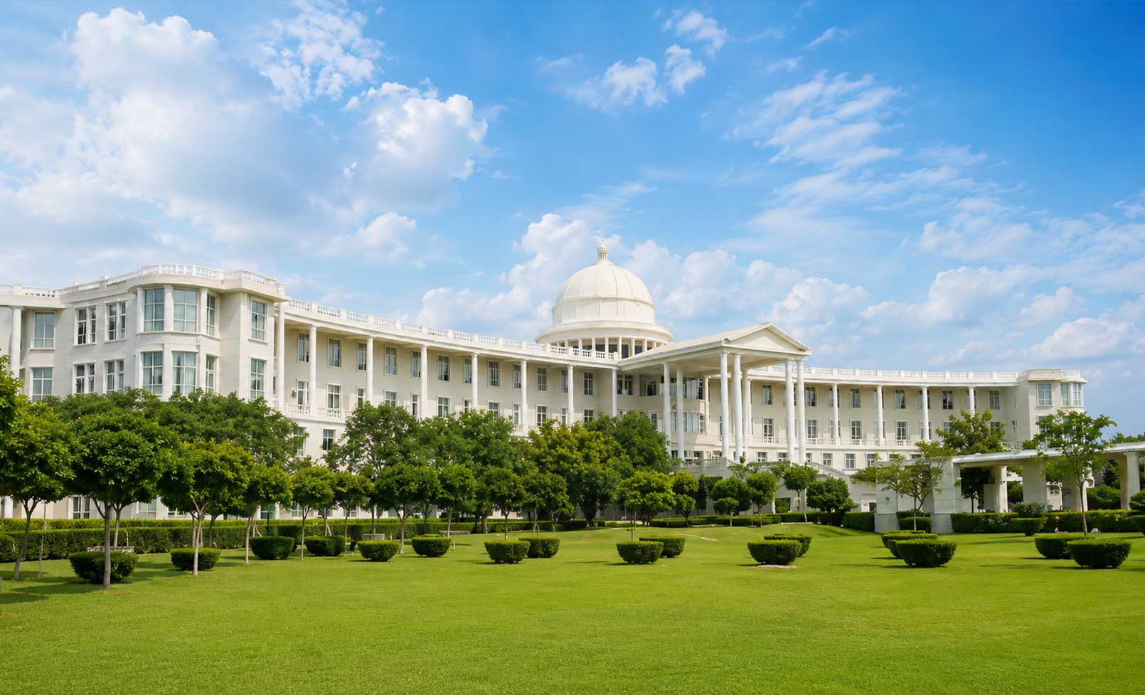 Noida International University Online Campus